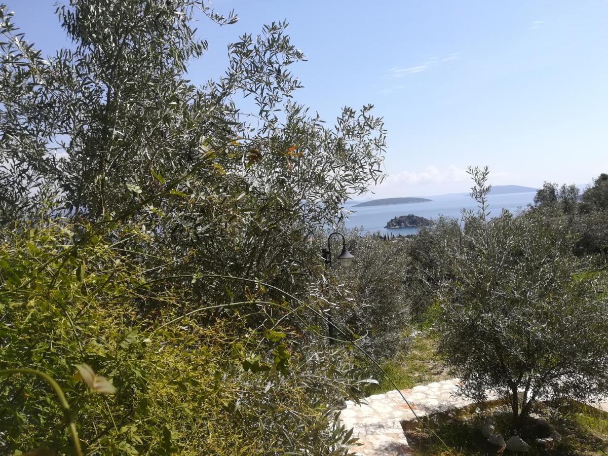 Stone House In Olive Grove Villa Tolón Exterior photo